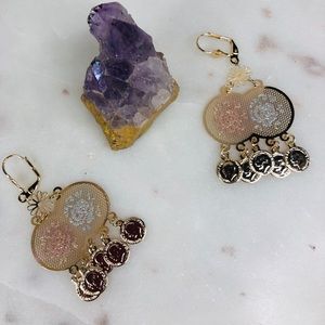 Filigree tricolor earrings